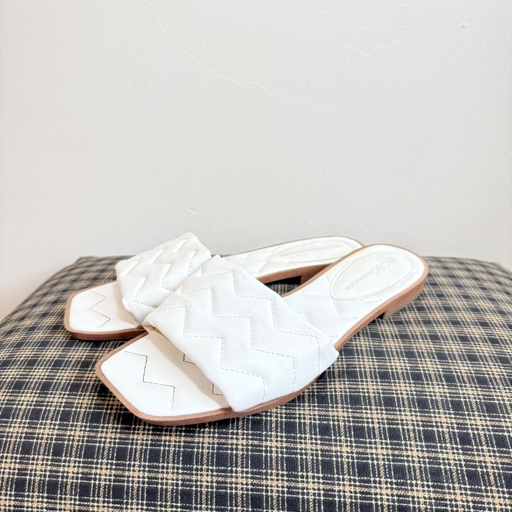 BCBGeneration Kalli Quilted Chevron Square Toe Slide Sandal Size 7.5 White